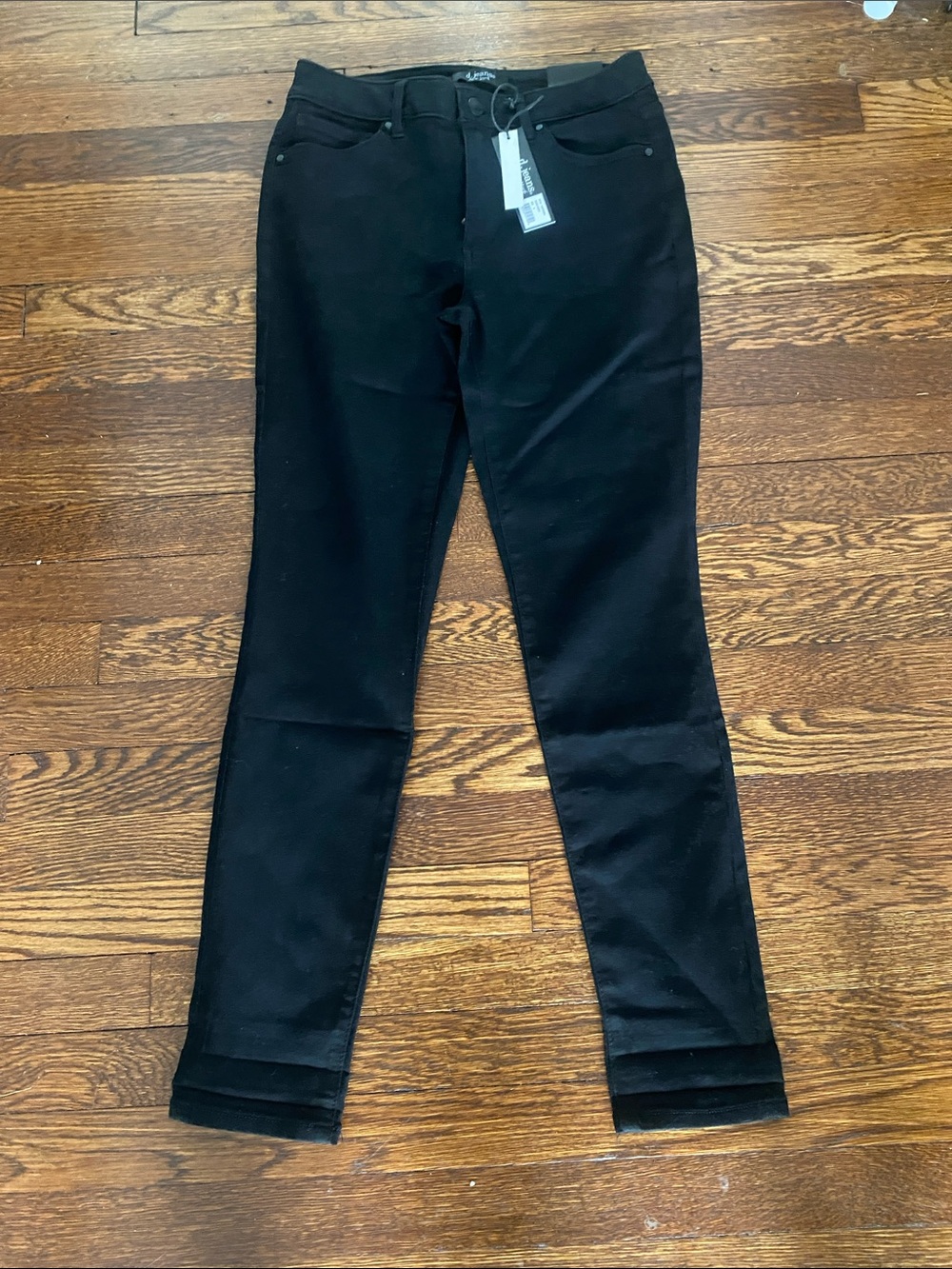 Black Women’s Slim Straight Jeans
